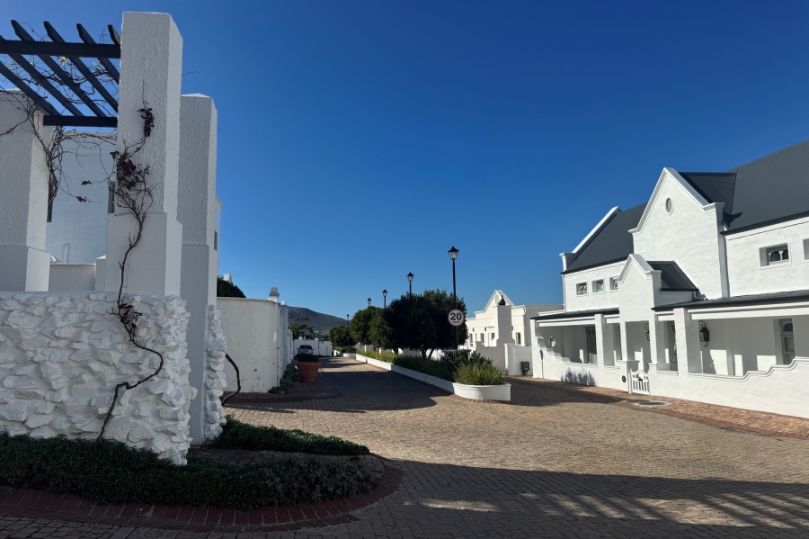 To Let 3 Bedroom Property for Rent in Chanteclair Western Cape